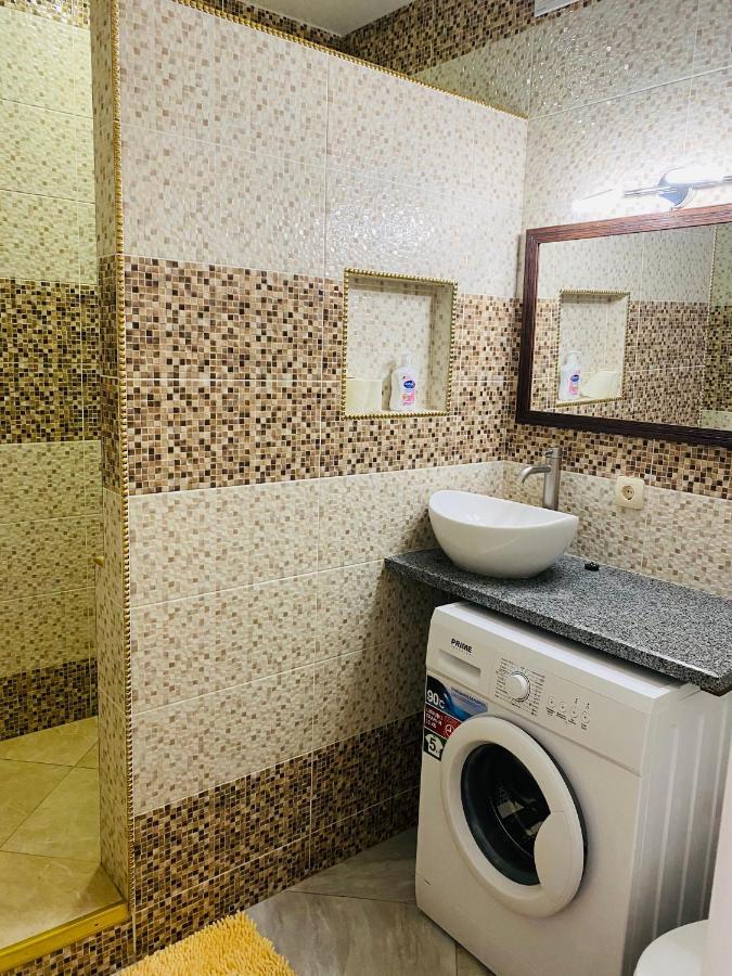 Ogienka 2B, Center Lutsk Apartment Luaran gambar