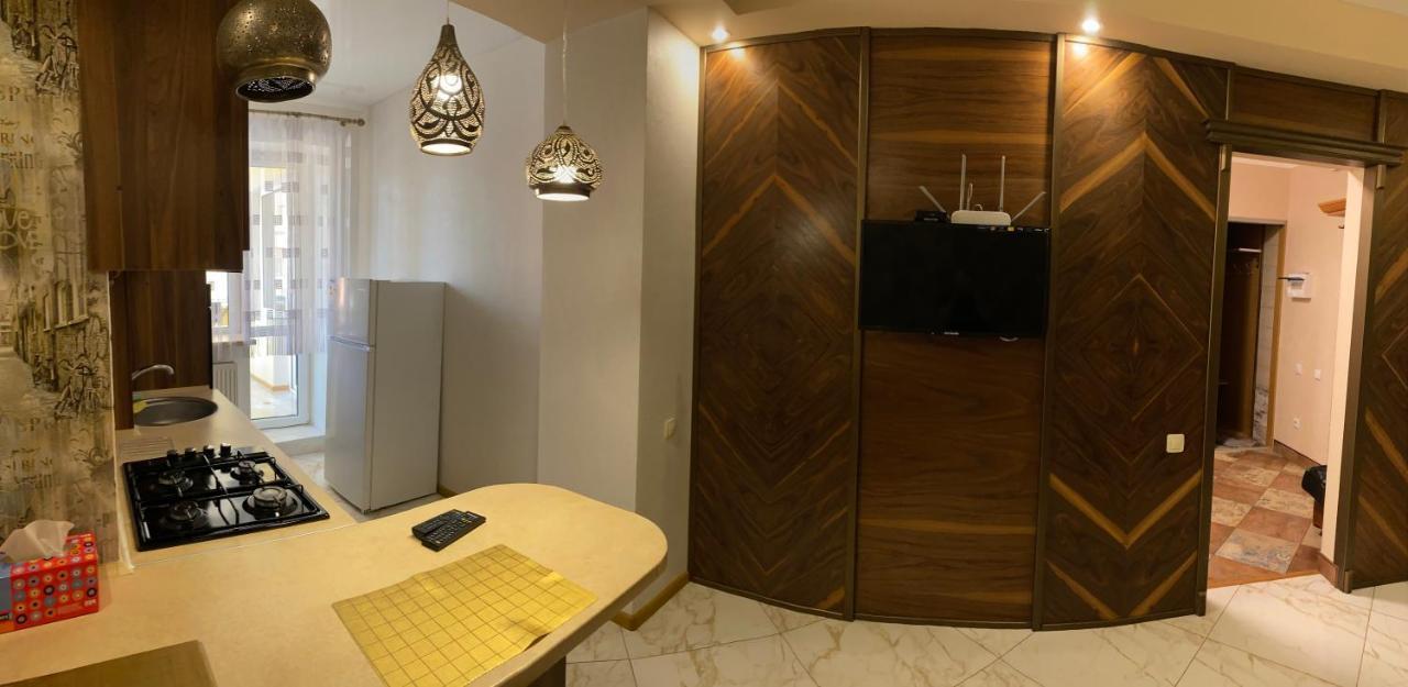 Ogienka 2B, Center Lutsk Apartment Luaran gambar